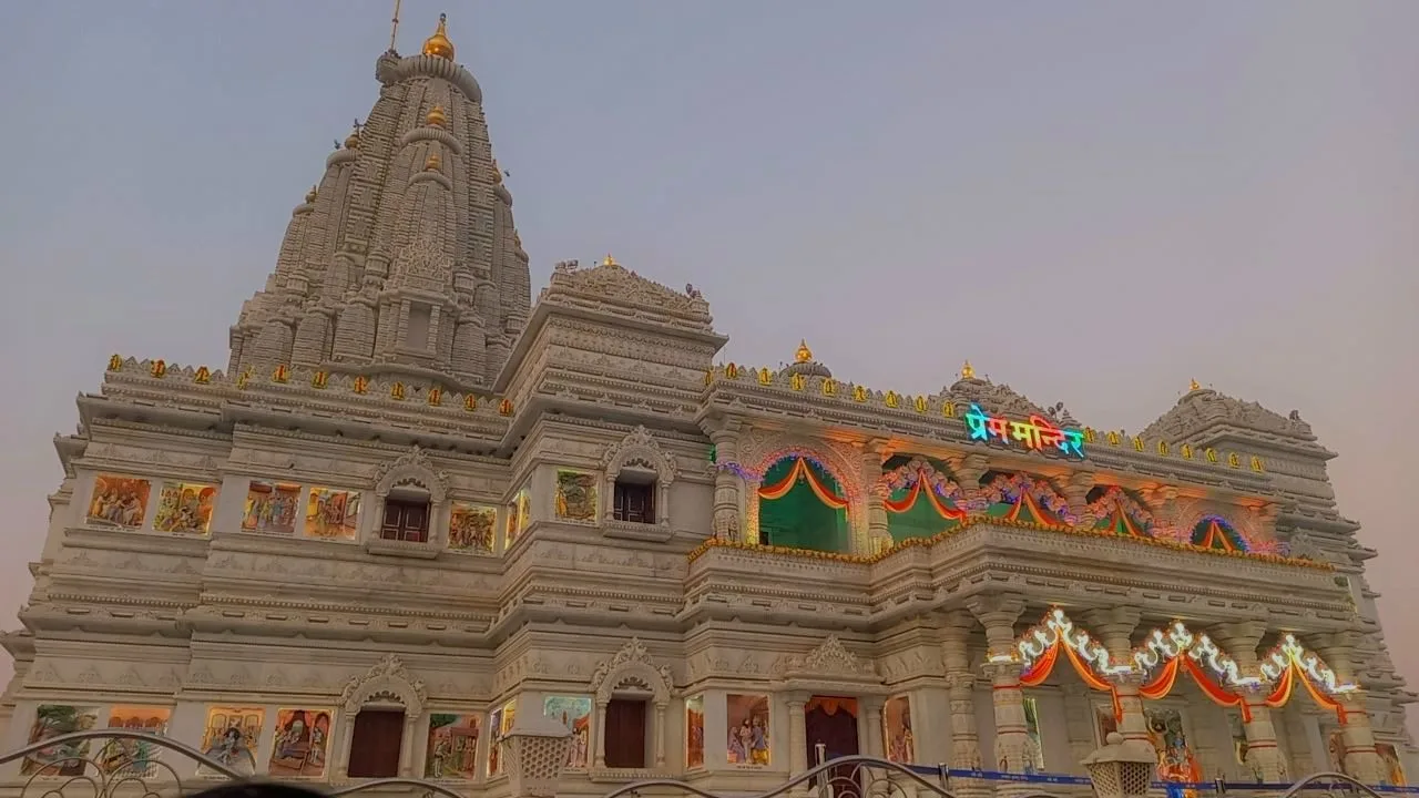 Clean premium car fleet in Mathura Vrindavan